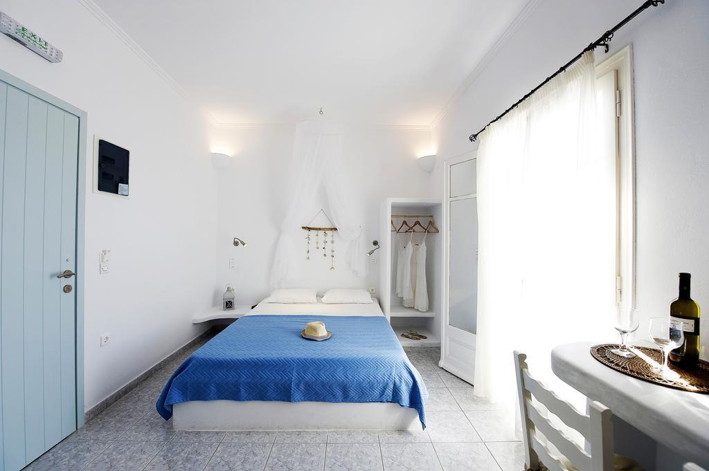 Venia'S Guesthouse Pollonia Esterno foto